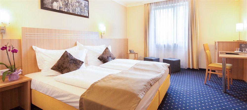 Hotel Cult Frankfurt City Франкфурт-на-Майні Екстер'єр фото